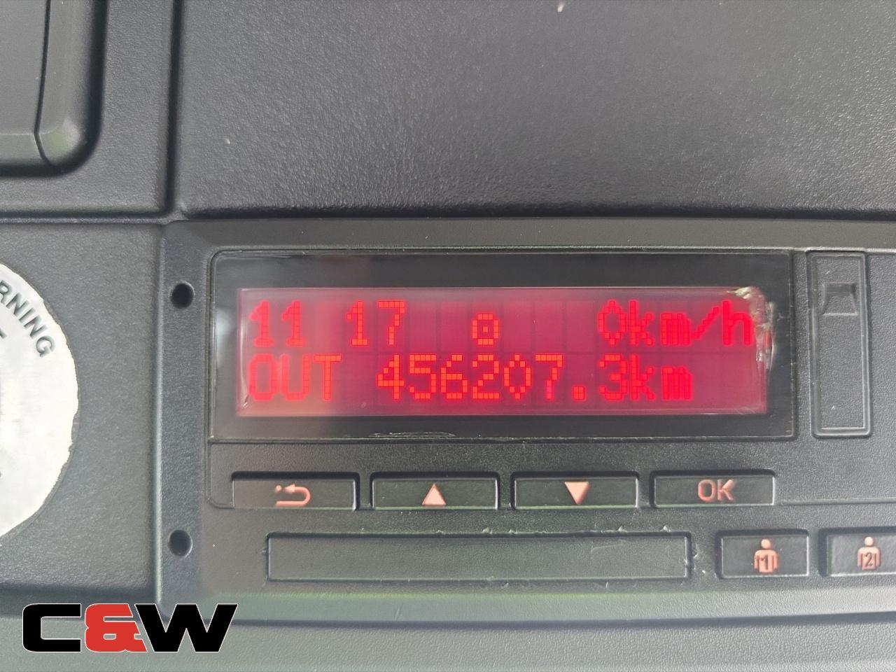 Vehicle image 30